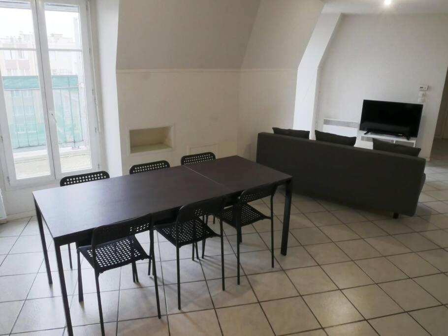 Drancy : 4 Pieces En Centre Ville + Parking エクステリア 写真